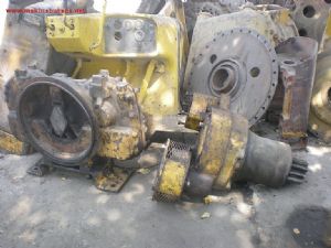 KOMATSU PC 200-3, CAT 225-215, CAT 955L- 235, Liebherr 902-921 KULE MOTORU VE HARMAN DİŞLİSİ